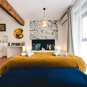 Les Précieuses Suites&spa I Avignon